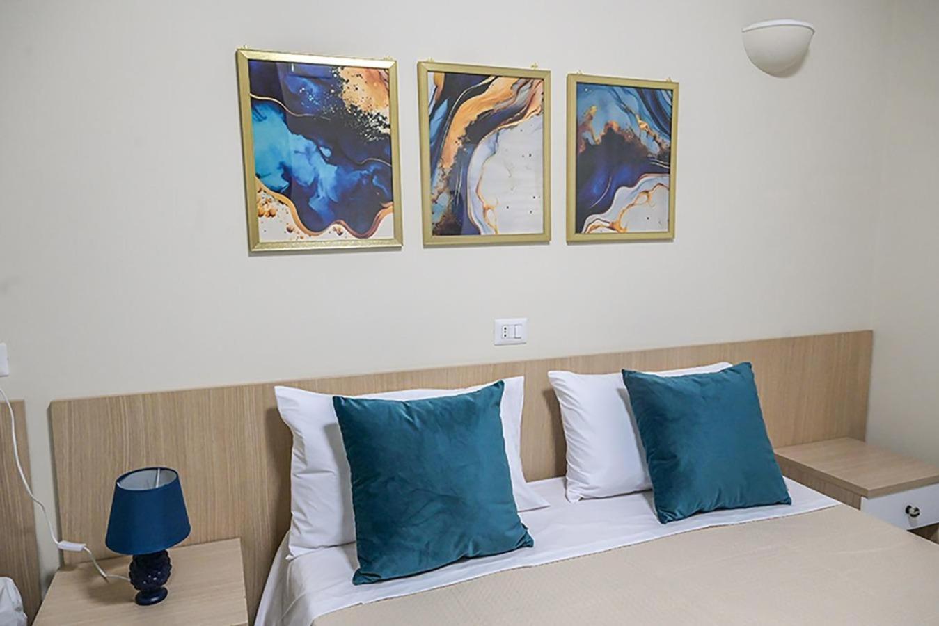 Suisse Hotel Касерта Екстериор снимка