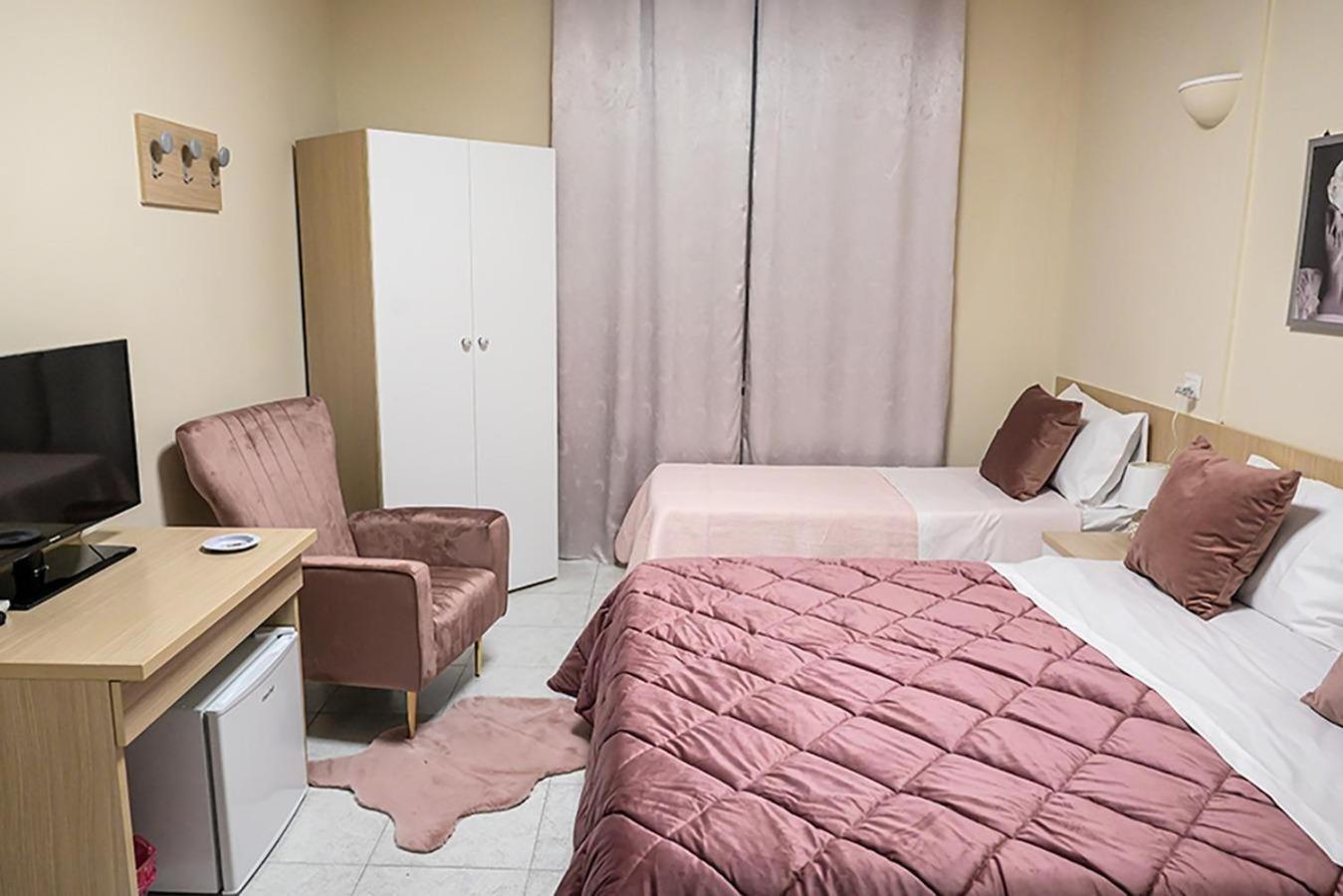 Suisse Hotel Касерта Екстериор снимка